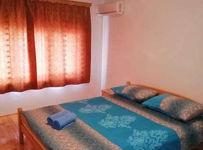 Sam 度假居 亚伊采